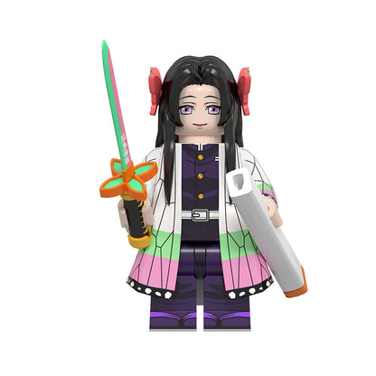 Toy figure of Kochou Kanae holding weapons on a white background